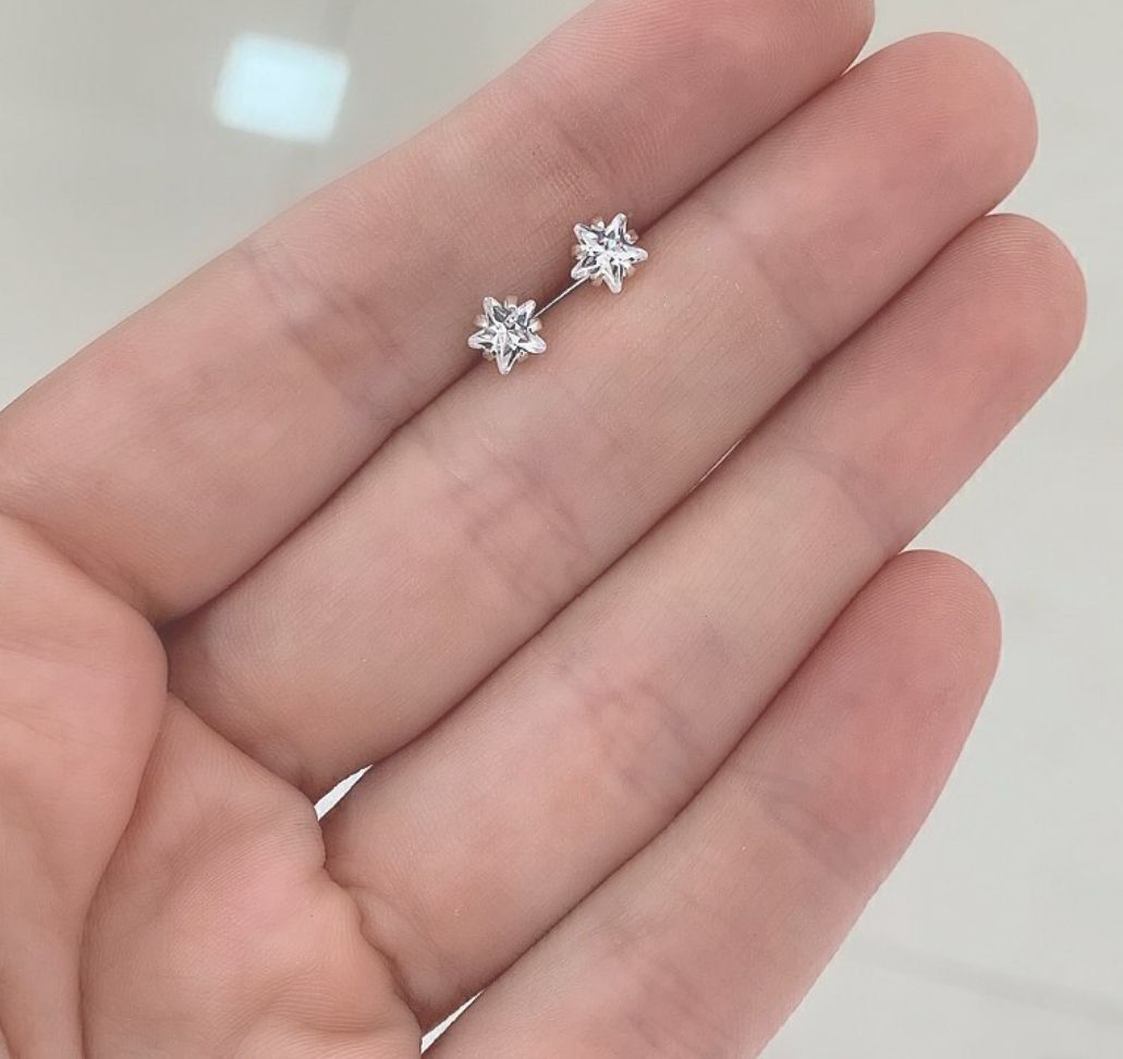 Brinco de Prata 925 Estrela Zircônia Branca