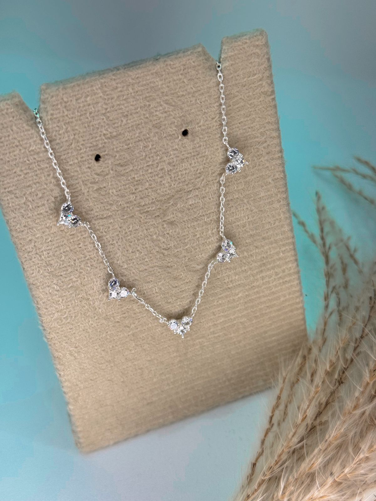 GAGANTILHA 5 CORAÇÕES CRISTAL DELICADO