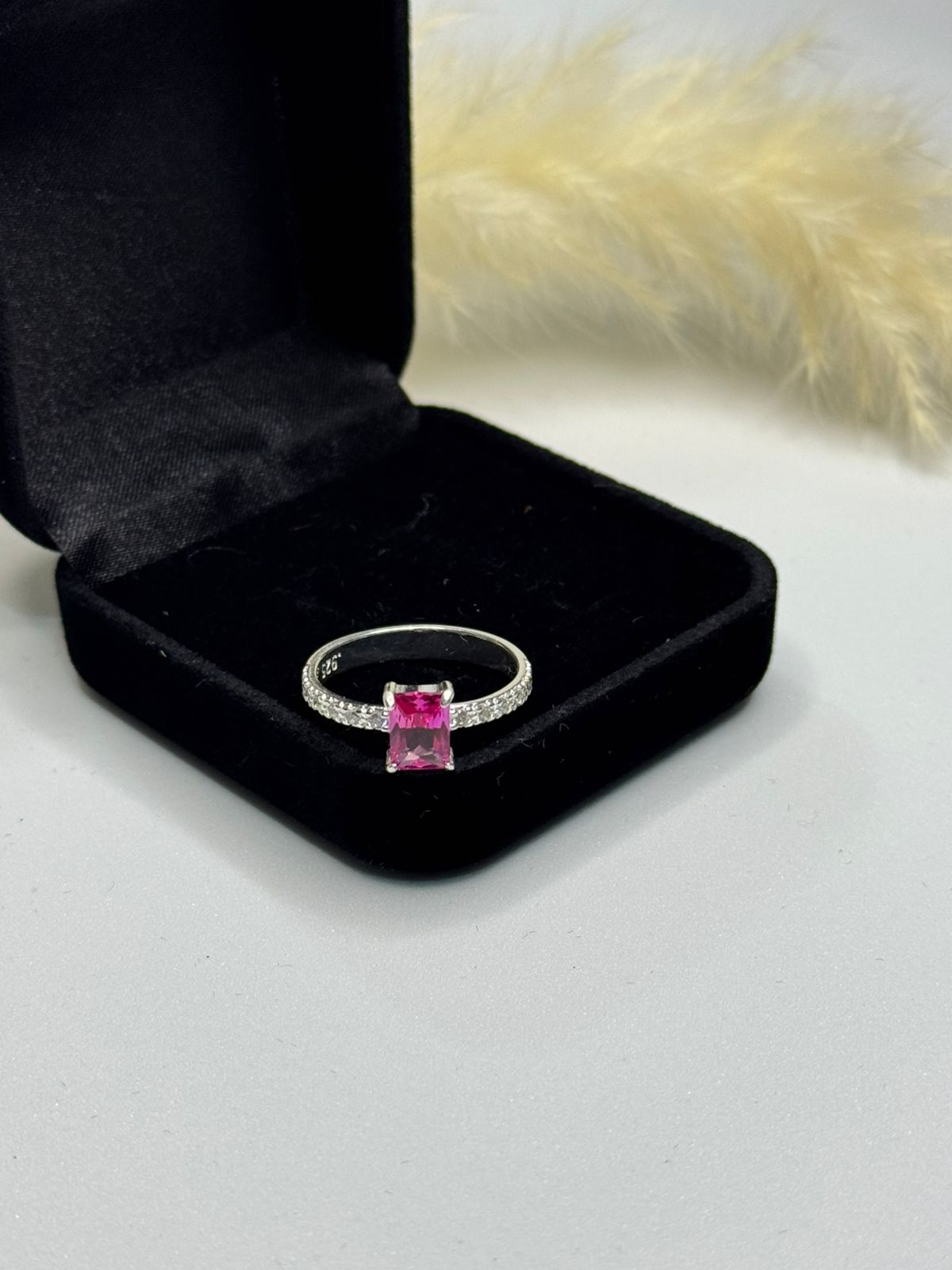 SOLITARIO COM MEIO ARO RUBI