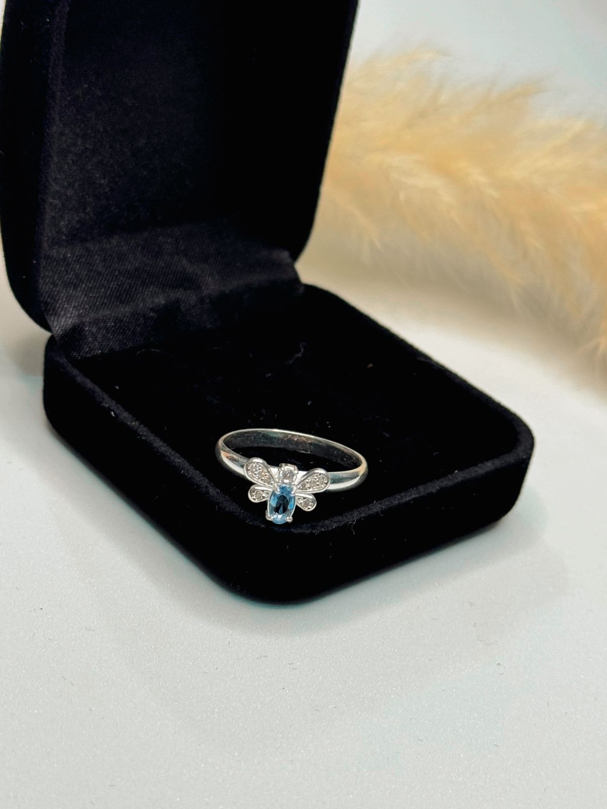 ANEL SOLITARIO ABELHA