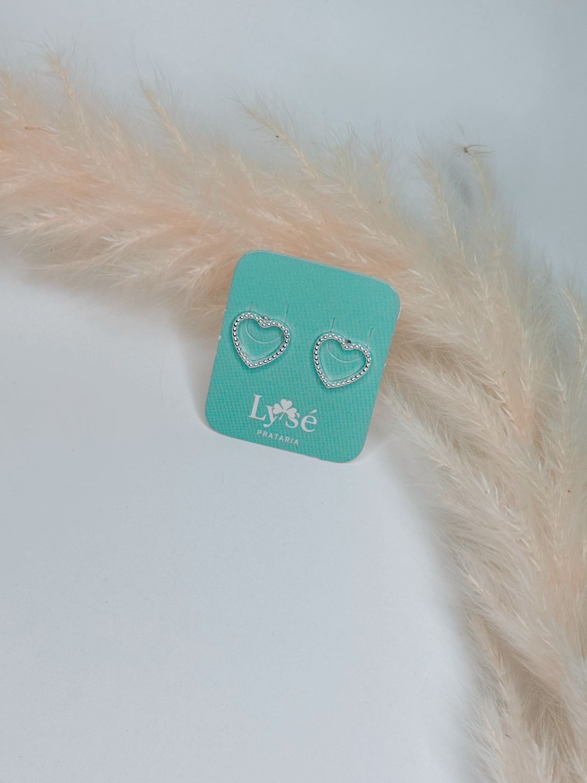 BRINCO CORAÇÃO VAZADO PONTINHO