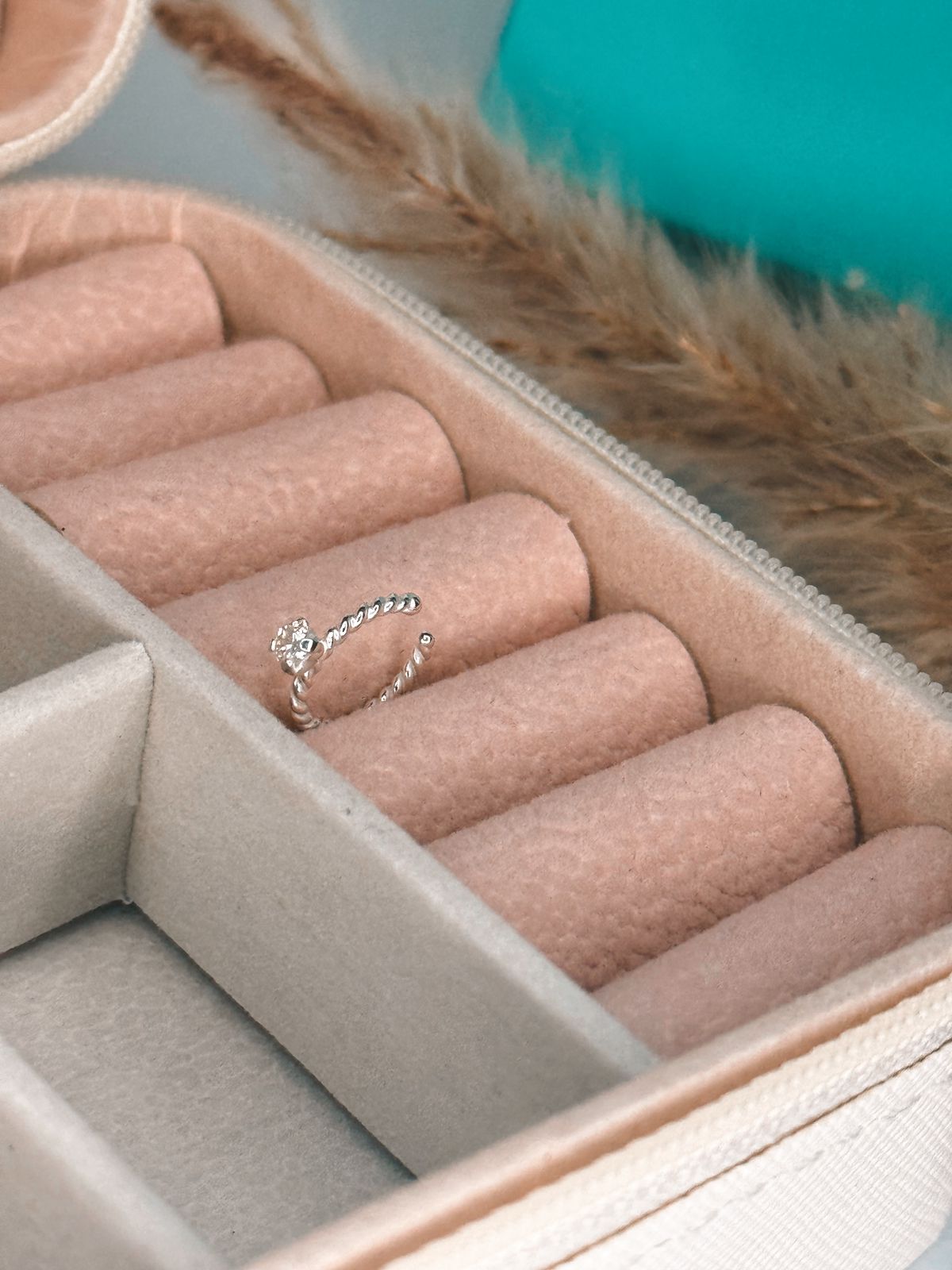 PIERCING PONTO DE LUZ