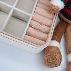 ANEL CORAÇÃO CRAVEJADO PINK DE PRATA