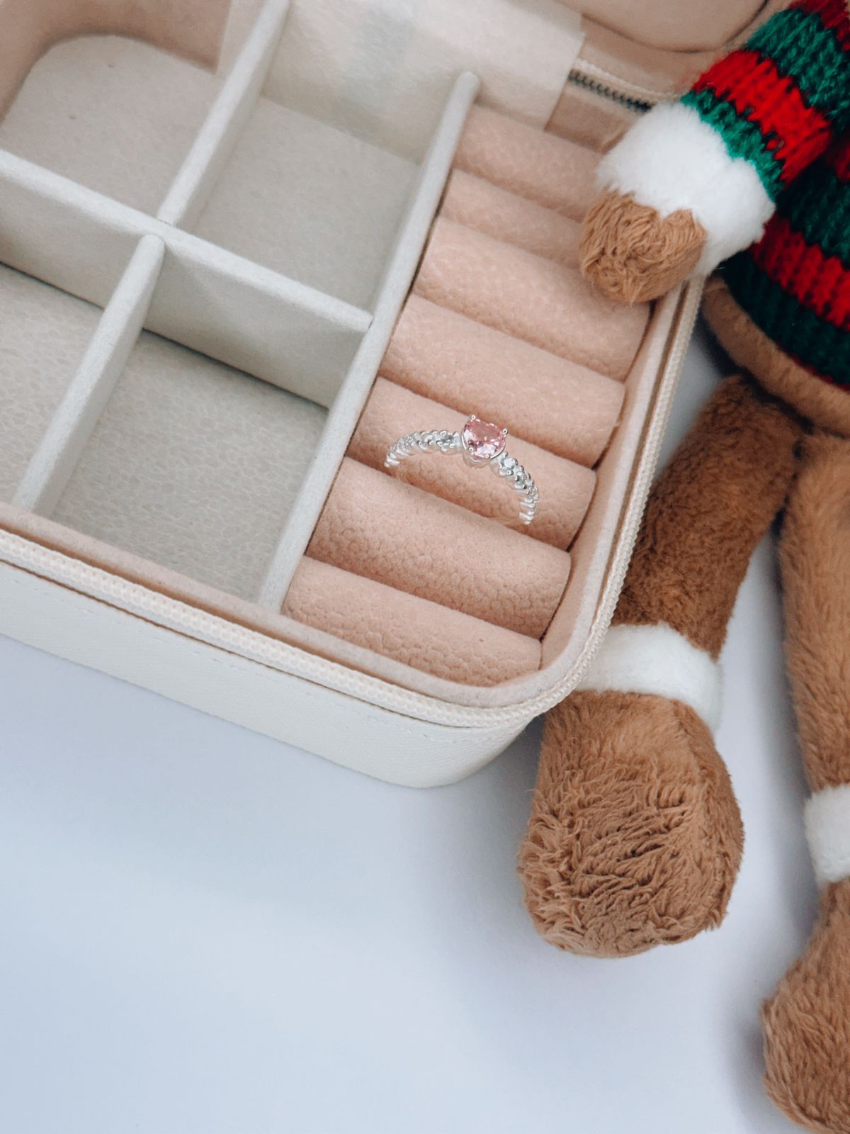 ANEL CORAÇÃO CRAVEJADO PINK DE PRATA