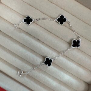 PULSEIRA 4 TREVOS PRETO