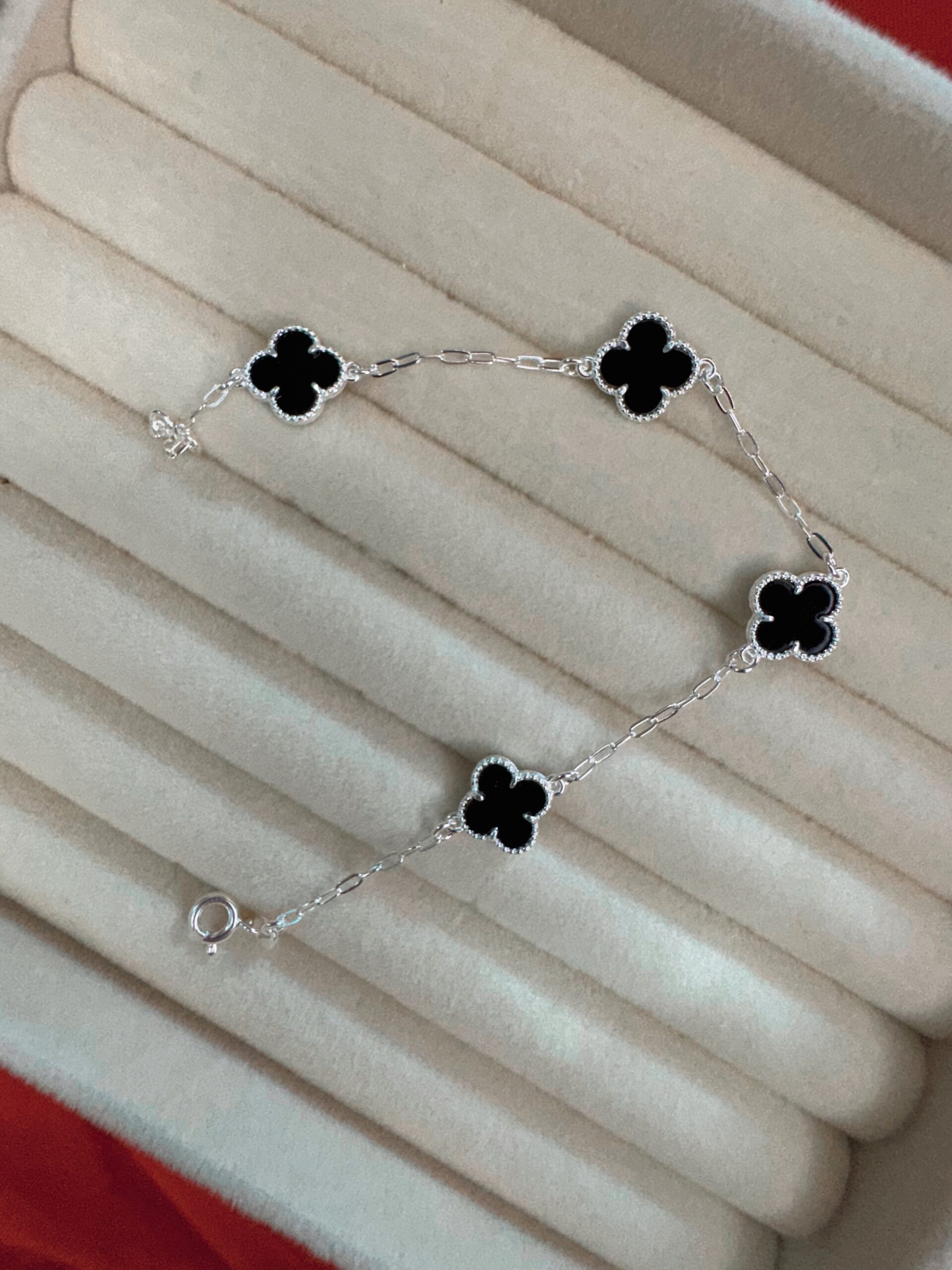 PULSEIRA 4 TREVOS PRETO