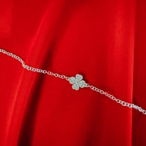 PULSEIRA TREVO CRAVEJADA